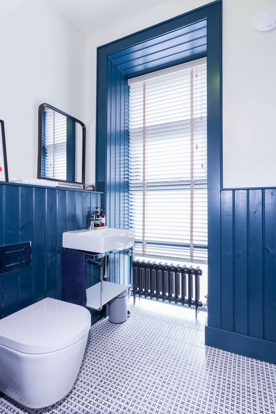 Circus Lane bathroom
